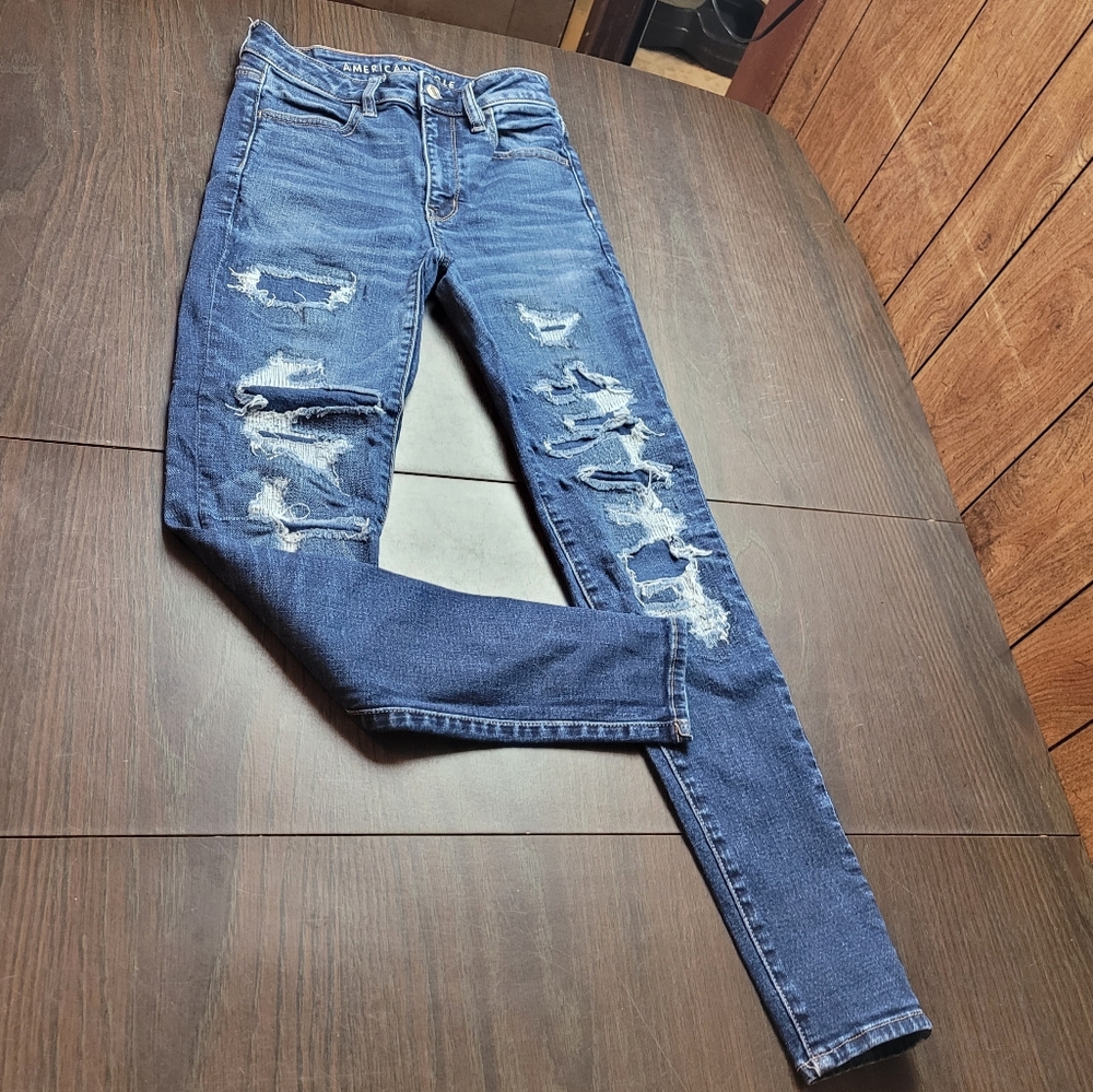 American Eagle Outfitters High Rise Blue Jeans Distressed